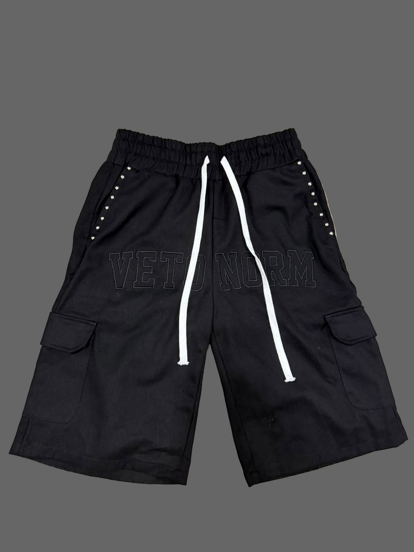 BLACK LONG STUDDED JORTS